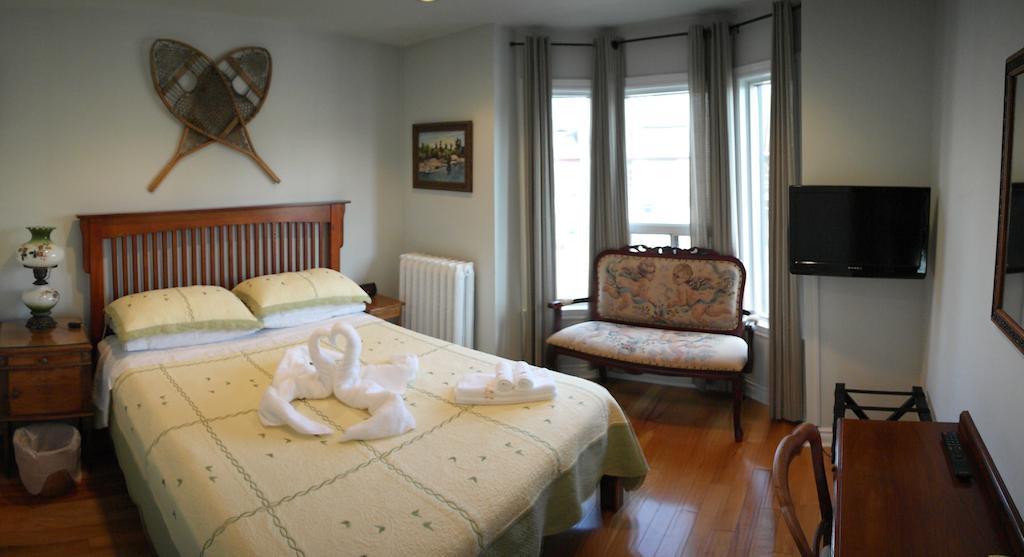 Rose Garden Bed And Breakfast Toronto Habitación foto