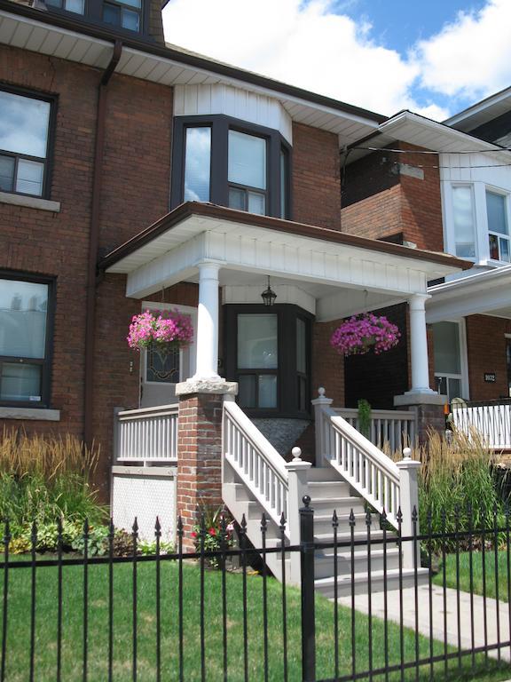 Rose Garden Bed And Breakfast Toronto Exterior foto